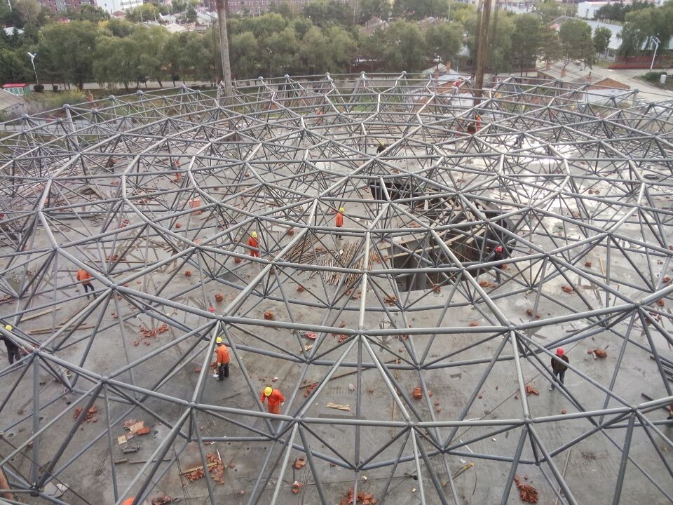 山东全民健身中心网架